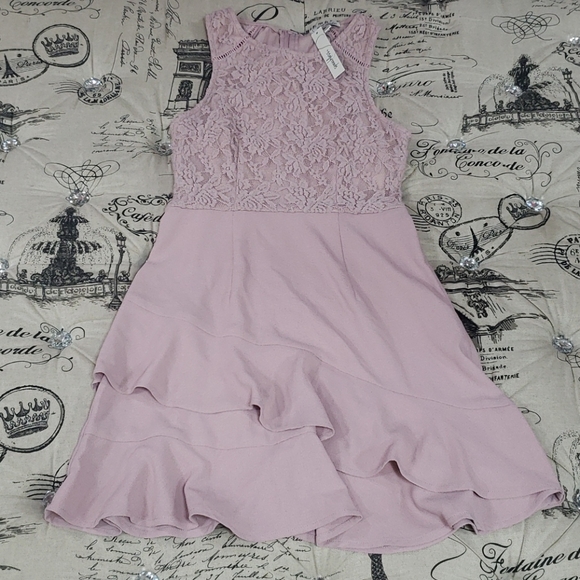 🎁 Speechless Lace Bodice Ruffle Crepe Dress - Picture 4 of 6